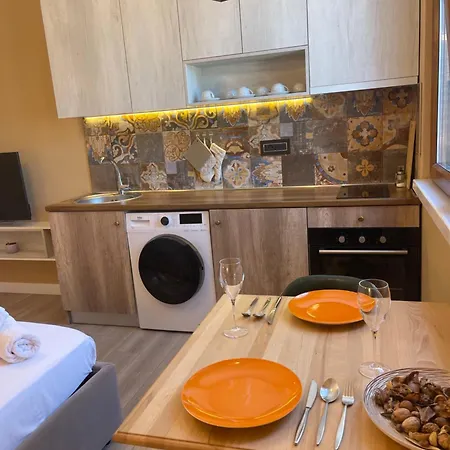 Modern Skyline Studios- Elegant In New Bazaar *