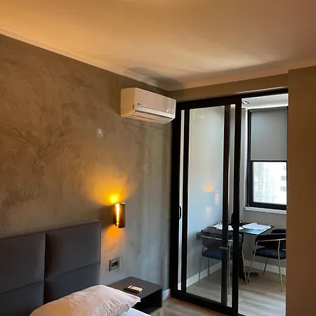 Modern Skyline Studios- Elegant In New Bazaar *