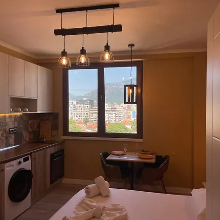 Modern Skyline Studios- Elegant In New Bazaar *