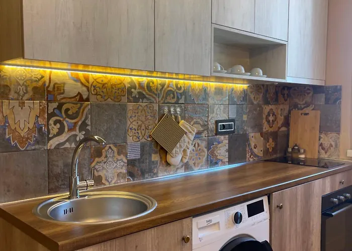 公寓 Modern Skyline Studios- Elegant In New Bazaar *