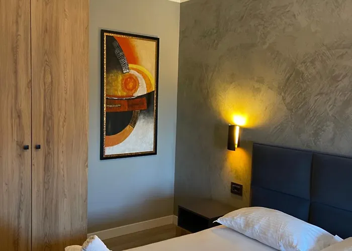 Modern Skyline Studios- Elegant In New Bazaar شقة *