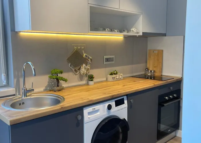 Modern Skyline Studios- Elegant In New Bazaar * تيرانا