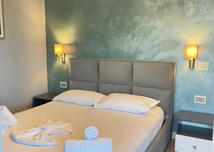 Modern Skyline Studios- Elegant In New Bazaar 公寓